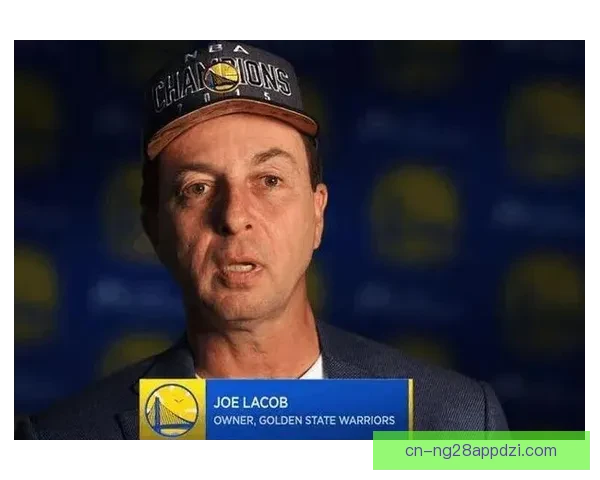 斯通斯感激球迷支持：我热爱他们的一切